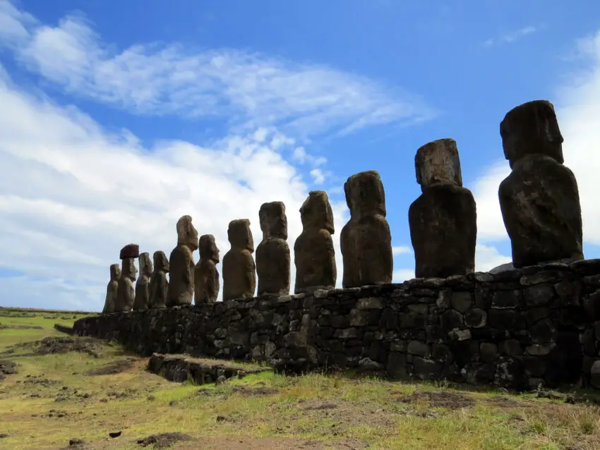 Moai Statues